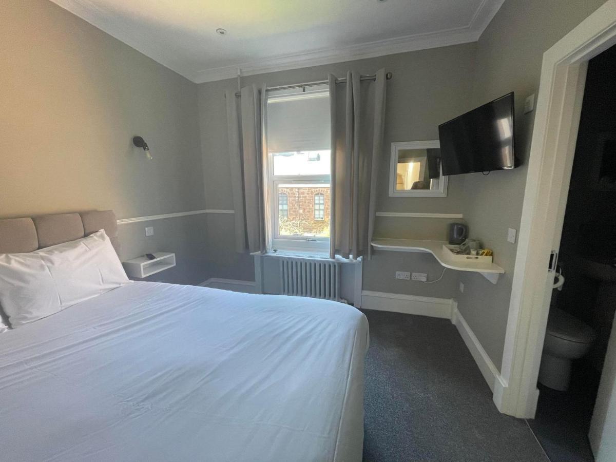 Airlie Arms Hotel Kirriemuir Eksteriør bilde