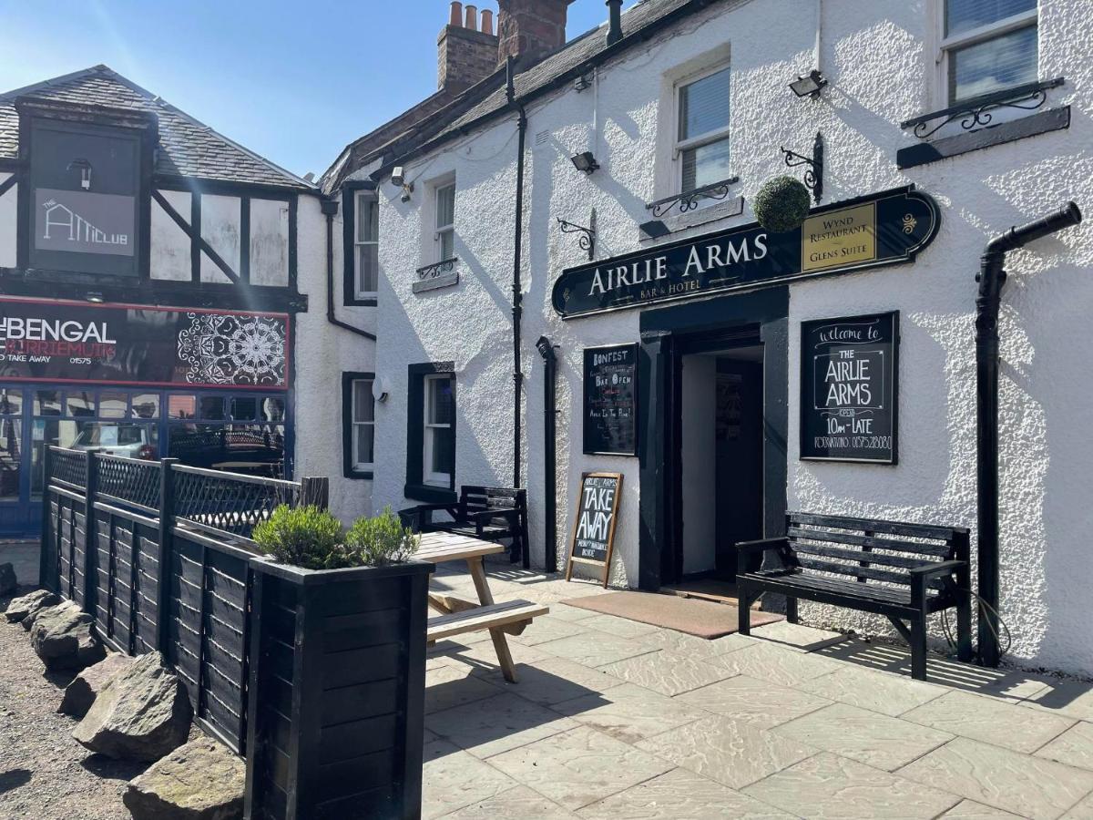 Airlie Arms Hotel Kirriemuir Eksteriør bilde