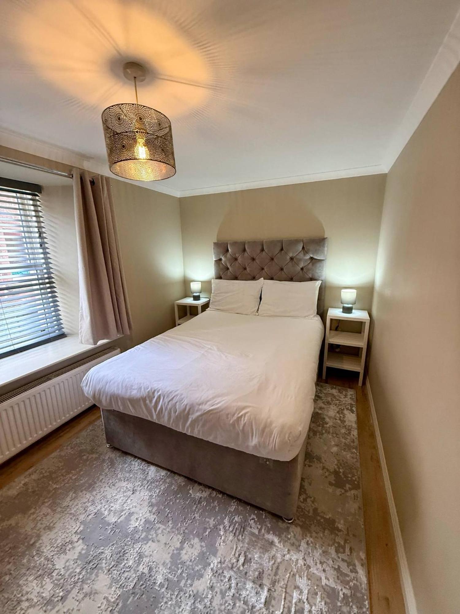 Airlie Arms Hotel Kirriemuir Eksteriør bilde